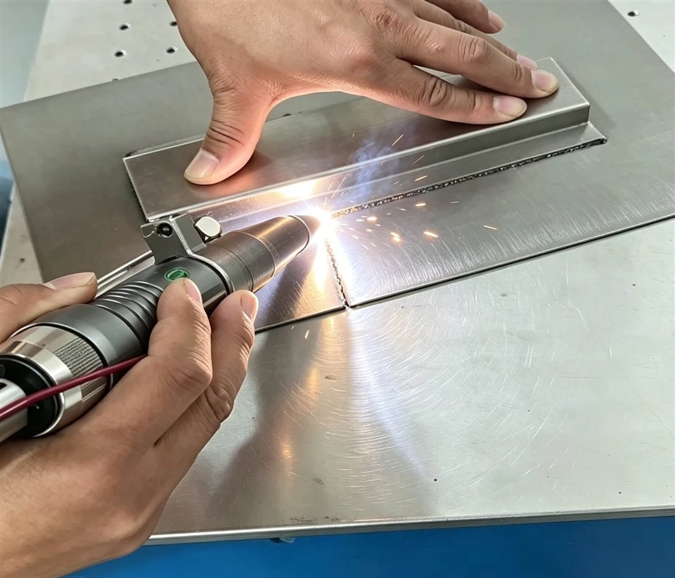 Precision Pulsed Laser Welding Machine factory Precision Pulsed Laser Welding Machine factory
